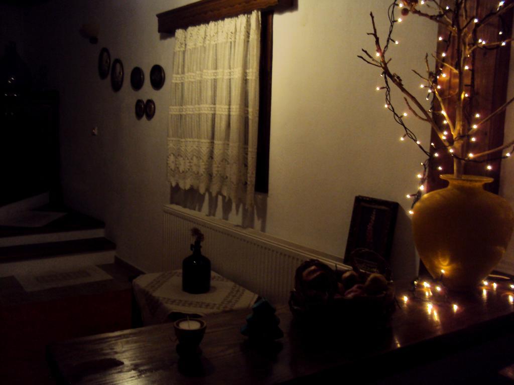 Vassilis Guesthouse Rapsani Экстерьер фото